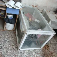 ویترین جگرکی و میز