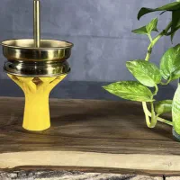 سری زن قلیان کرنو در کافه لژ