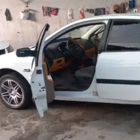 مگان1600 مدل91 اسپرت با لوازم اضافه باتصادفی میزنم