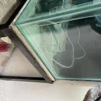 اکواریوم بزرگ با وسایل