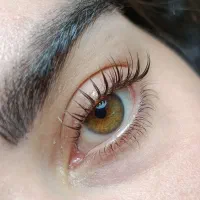 تخفیف اکستنشن مژه و لیفت مژه و ابرو