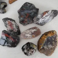 انواع سنگ گل اناری