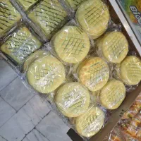 کارگر خانم و اقا برا تولید و بسته بندی