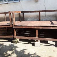 دوتا تخت قهوه خانه ای