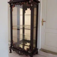 ویترین چوب راش