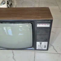 تلویزیون قدیمی ونوستالژی دهه شصتی