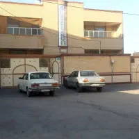 آپارتمان همکف روبروی مسکن مهر صادق آباد،۵۵۰رهن