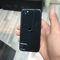 ایفون se 2020