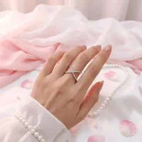 انگشتر مینیمال نگینی