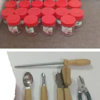 قوطی پلاستیکی  و  وسایل آشپزخانه