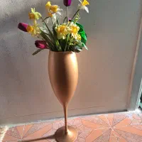 گلدان شیشه ای طلایی