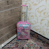 چمدان دخترانه وچندتا کیف