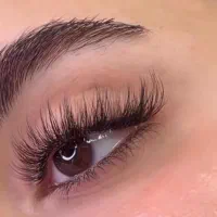 مژه کار حرفه ای ترجیحا با مشتری