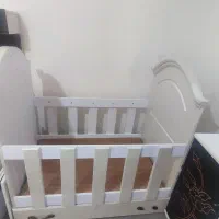 تخت و گهواره نوزاد