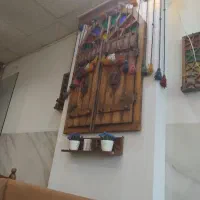 در چوبی تزین رستورانی