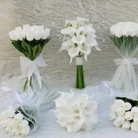 دسته گل و ماشین عروس