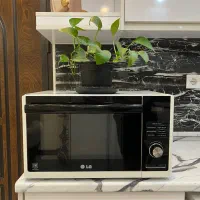 مایکروفر ۲۸ لیتری الجی طرح سولار مناسب جهیزیه (LG)