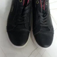 شلوار وکفش