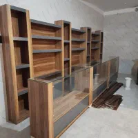 قفسه ویترین و پیشخوان