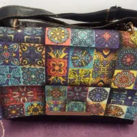 کیف رو دوشی چرم مصنوعی طرح سنتی