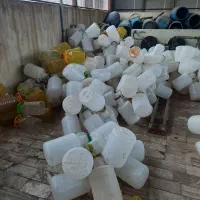 دبه خیارشور و پت ترشی