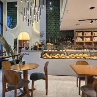 باریستا، صندوقدار، فروشنده ، دستیار بیکری ، خدمات