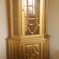 دو عدد بوفه چوبی طلایی رنگ گوشه دوقلو