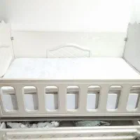 تخت کودک(هم تخت و هم گهواره)