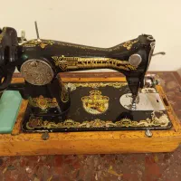 چرخ خیاطی غدیمی