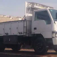 کامیونت جهت حمل بار