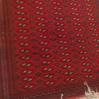 فرش دستباف و یک جفت پشتی دستباف