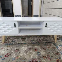 تعداد زیادی وسایل چوبی و آهنی