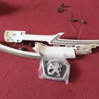 جلو پنجره ۲۰۶ دیلایت دار