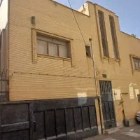 چهارباغ پایین ویلایی دوطبقه