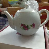 قوری گل قرمز