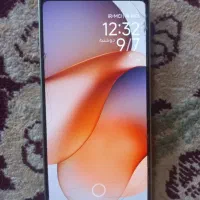 شیامی نوت 13 فقط نیاز به باتری دار
