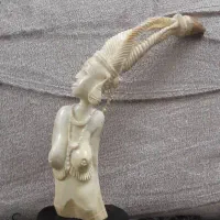 عاج آفریقایی کنده کاری شده