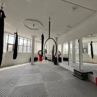 کلاس های اریال دنس و یوگا بانوان