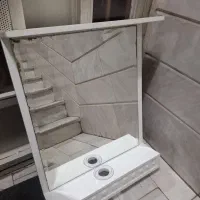 آینه سرویس بهداشتی