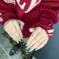 کاشت ناخن ومژه 30درصدتخفیف
