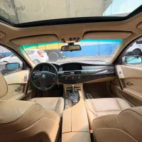 بی ام و 525i