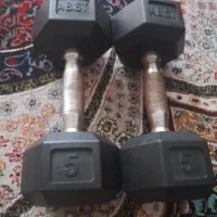 دمبل ۵ کیلویی استفاده نشده