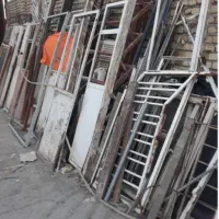 ضایعات آهن وغیره با ترازو دیجیتال پرداخت نقدی