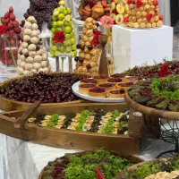 سفارش انواع فینگرفود و غذا و سوشی و دسر