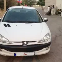 206 وی 8