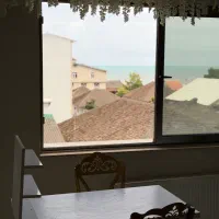اجاره میز ناخنکار