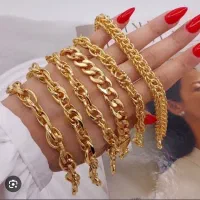 یک عدد دستبند طلا گمشده