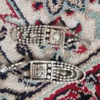 گوشواره نگین دار