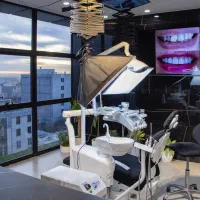 دستیار دندانپزشک باسابقه