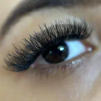 کاشت مژه